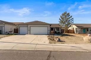 911 Jessica Ln, Fernley, NV 89408 - Photo 1