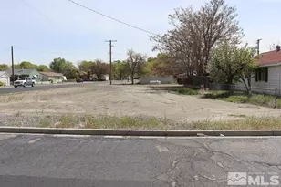 695 9th St, Lovelock, NV 89419 - Photo 1