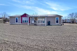 4570 Aurora Ave, Winnemucca, NV 89445 - Photo 1
