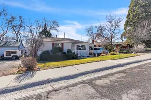 2050 N Lassen Dr, Reno, NV 89503 - Photo 1