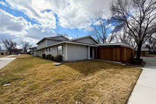 960 Cherry Tree Dr, Sparks, NV 89434 - Photo 1