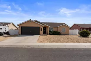 1329 White Bluffs Cir, Fernley, NV 89408 - Photo 1