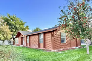 308 E 2nd St, Battle Mountain, NV 89820 - Photo 1