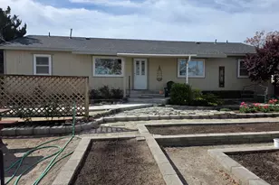 359 E St, Hawthorne, NV 89415 - Photo 1