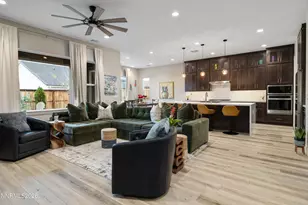 250 Commodore Dr, Verdi, NV 89439 - Photo 1