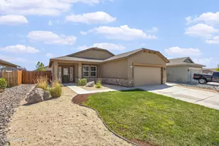 214 Red Oak Dr, Fernley, NV 89408 - Photo 1