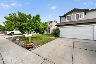 1735 Catham Ln, Sparks, NV 89434 - Photo 1