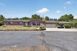 5505 Point View Wy, Sparks, NV 89431 - Photo 1