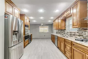 28803 Raestone St, Spring, TX 77386 - Photo 9