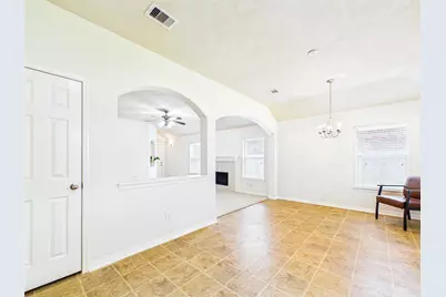 806 Rocky Rose Court, La Marque, TX 77568 - Photo 15