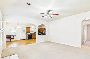 806 Rocky Rose Ct, La Marque, TX 77568 - Photo 9