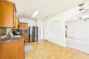 806 Rocky Rose Ct, La Marque, TX 77568 - Photo 17