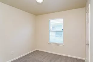 8583 Chaletford Dr, Houston, TX 77044 - Photo 11