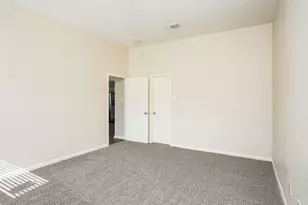 8583 Chaletford Dr, Houston, TX 77044 - Photo 9