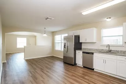 8583 Chaletford Drive, Houston, TX 77044 - Photo 7