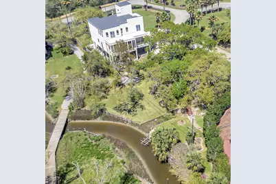 633 Bay Vista Drive, Seabrook, TX 77586 - Photo 1