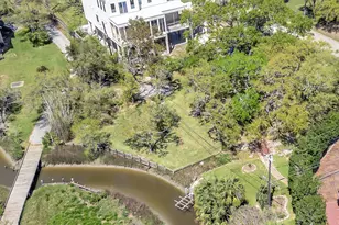 633 Bay Vista Dr, Seabrook, TX 77586 - Photo 1