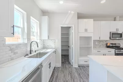6814 Champion Lane, Houston, TX 77091 - Photo 11