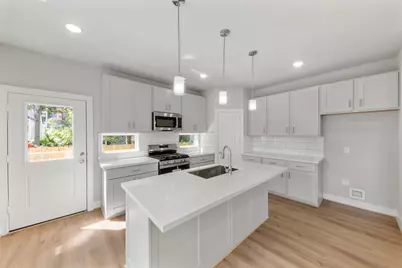 1222 E 33rd Street, Houston, TX 77022 - Photo 9