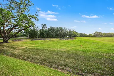 375 Thousand Oaks Drive, Angleton, TX 77515 - Photo 11