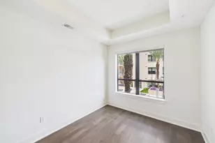 929 Westcott St, Houston, TX 77007 - Photo 9