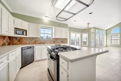 1319 Hawaii Drive, Galveston, TX 77554 - Photo 17