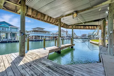 1319 Hawaii Drive, Galveston, TX 77554 - Photo 9