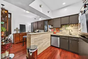 2100 Tanglewilde St, Houston, TX 77063 - Photo 9