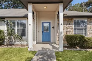 217 Kellyn Ct, Conroe, TX 77306 - Photo 3
