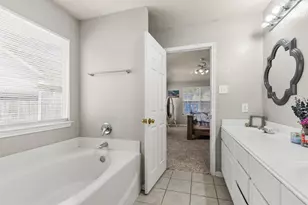 217 Kellyn Ct, Conroe, TX 77306 - Photo 15