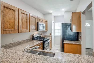 2910 Grants Lake Boulevard #604, Sugar Land, TX 77479 - Photo 7