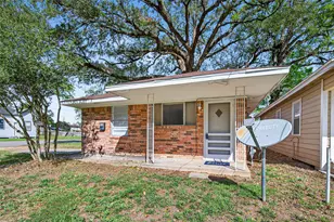 312 Travis St, Richmond, TX 77469 - Photo 1