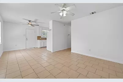 312 Travis Street, Richmond, TX 77469 - Photo 5