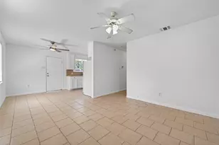 312 Travis St, Richmond, TX 77469 - Photo 5