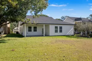 4917 Pleasure Lake Ln, Willis, TX 77318 - Photo 11