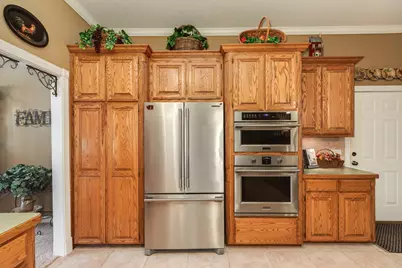 2403 Whitetail Lane, Lake Jackson, TX 77566 - Photo 15