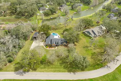 2403 Whitetail Lane, Lake Jackson, TX 77566 - Photo 47