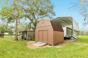 2403 White Tail Ln, Lake Jackson, TX 77566 - Photo 43