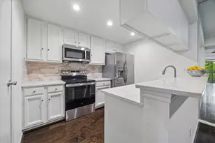 11711 Memorial Dr, Houston, TX 77024 - Photo 15