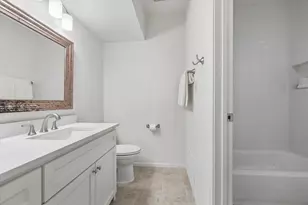 11711 Memorial Dr, Houston, TX 77024 - Photo 23