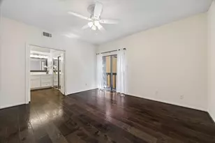11711 Memorial Dr, Houston, TX 77024 - Photo 17