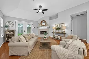 21725 York Timbers Dr, Kingwood, TX 77339 - Photo 5