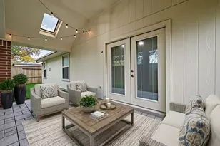 21725 York Timbers Dr, Kingwood, TX 77339 - Photo 7