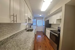 5206 Arboles Dr, Houston, TX 77035 - Photo 9