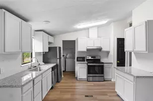 2359 Virginia Ct, Montgomery, TX 77316 - Photo 3