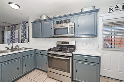 4711 Ivy Meadow Lane, Katy, TX 77449 - Photo 11