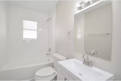 6010 Collingsworth #2, Houston, TX 77026 - Photo 17