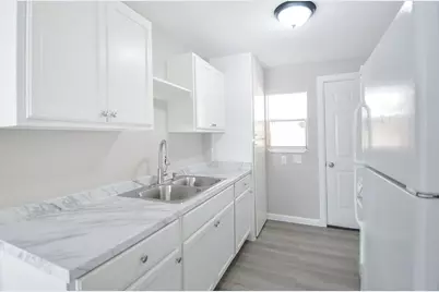 6010 Collingsworth #2, Houston, TX 77026 - Photo 11