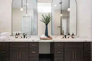 913 Thompson St, Houston, TX 77007 - Photo 17