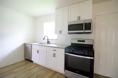 9307 Linda Vista Road, Houston, TX 77078 - Photo 3